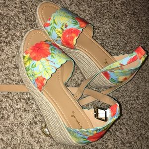Tropical sandals!!! Must have